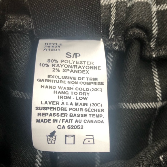 ✨Sale✨ Black and grey checkered pants - Picture 5 of 6